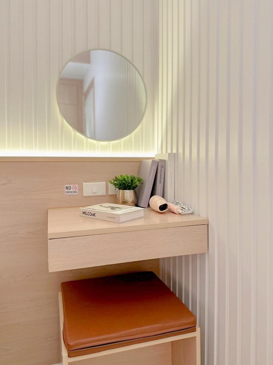 Thrive Hotel Бангкок Экстерьер фото