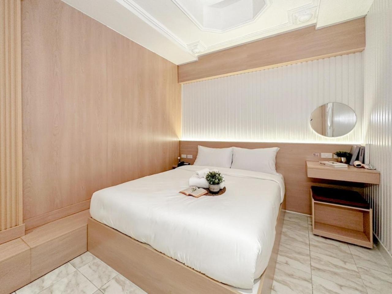 Thrive Hotel Бангкок Экстерьер фото