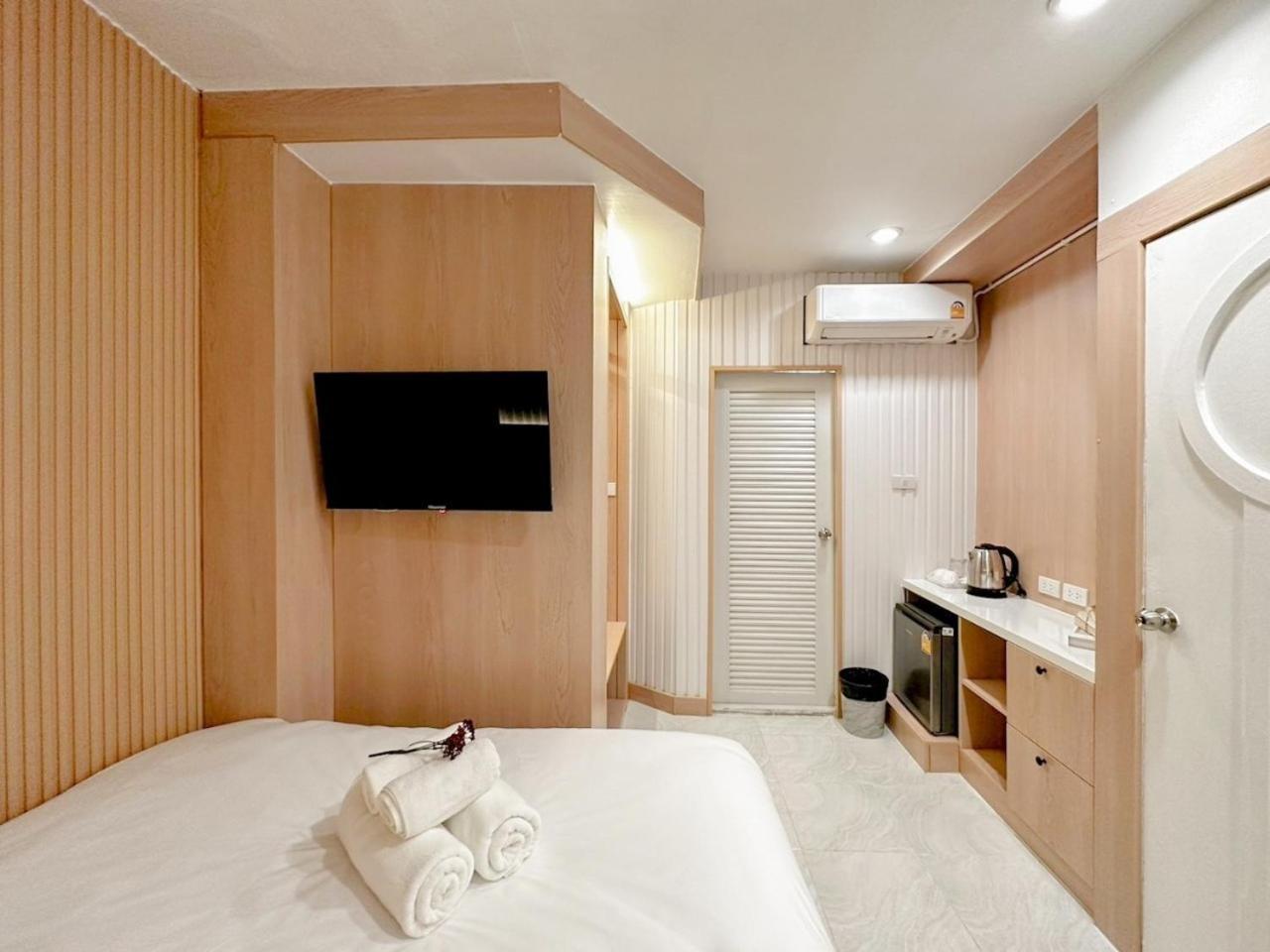 Thrive Hotel Бангкок Экстерьер фото