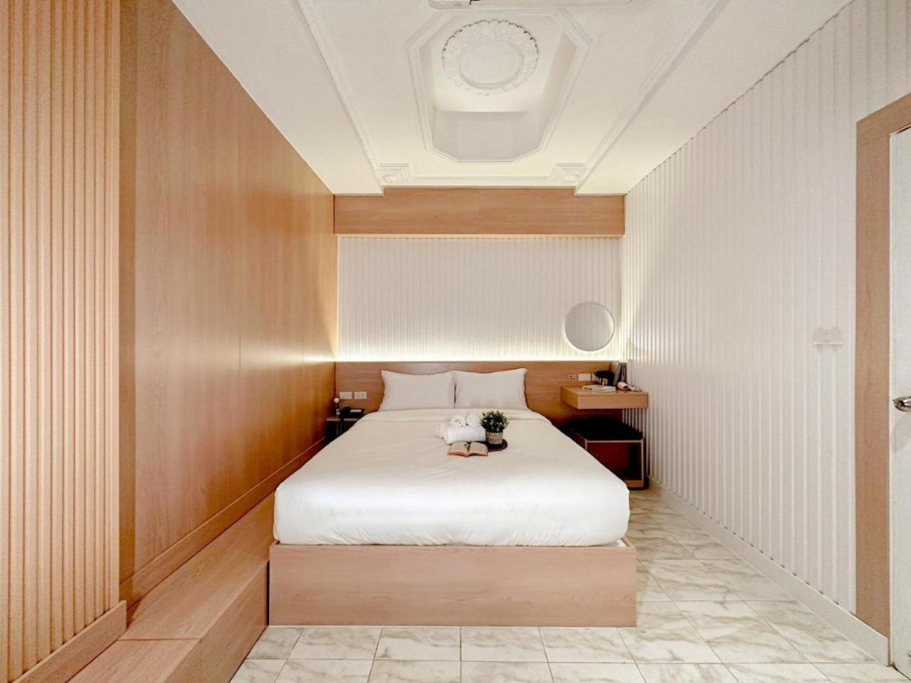 Thrive Hotel Бангкок Экстерьер фото