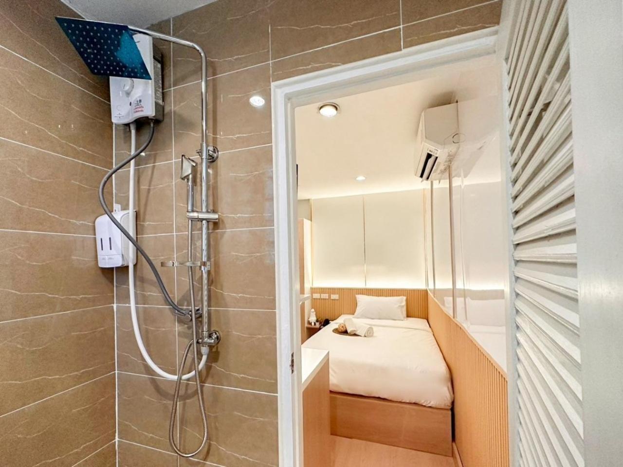 Thrive Hotel Бангкок Экстерьер фото