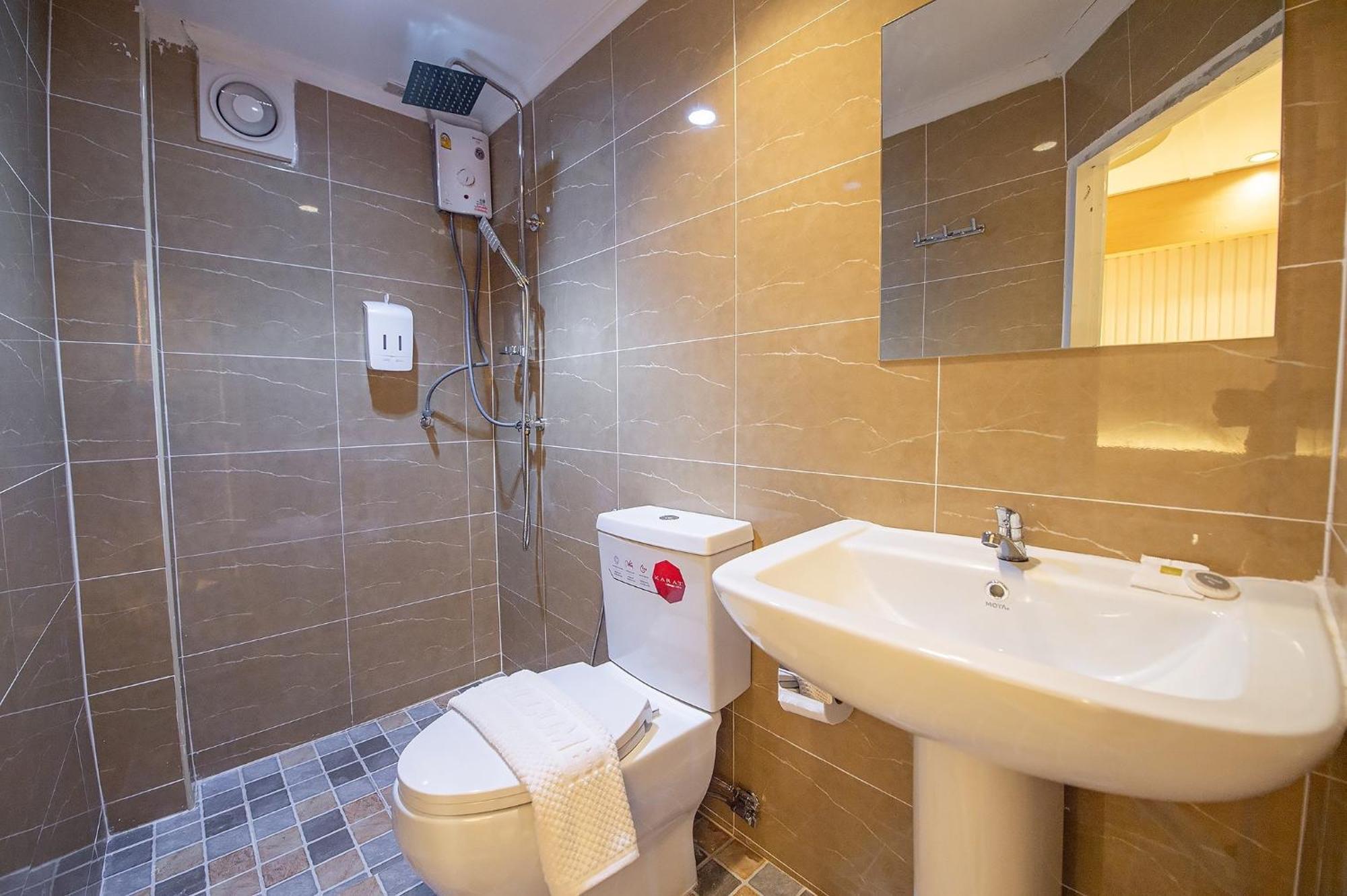 Thrive Hotel Бангкок Экстерьер фото