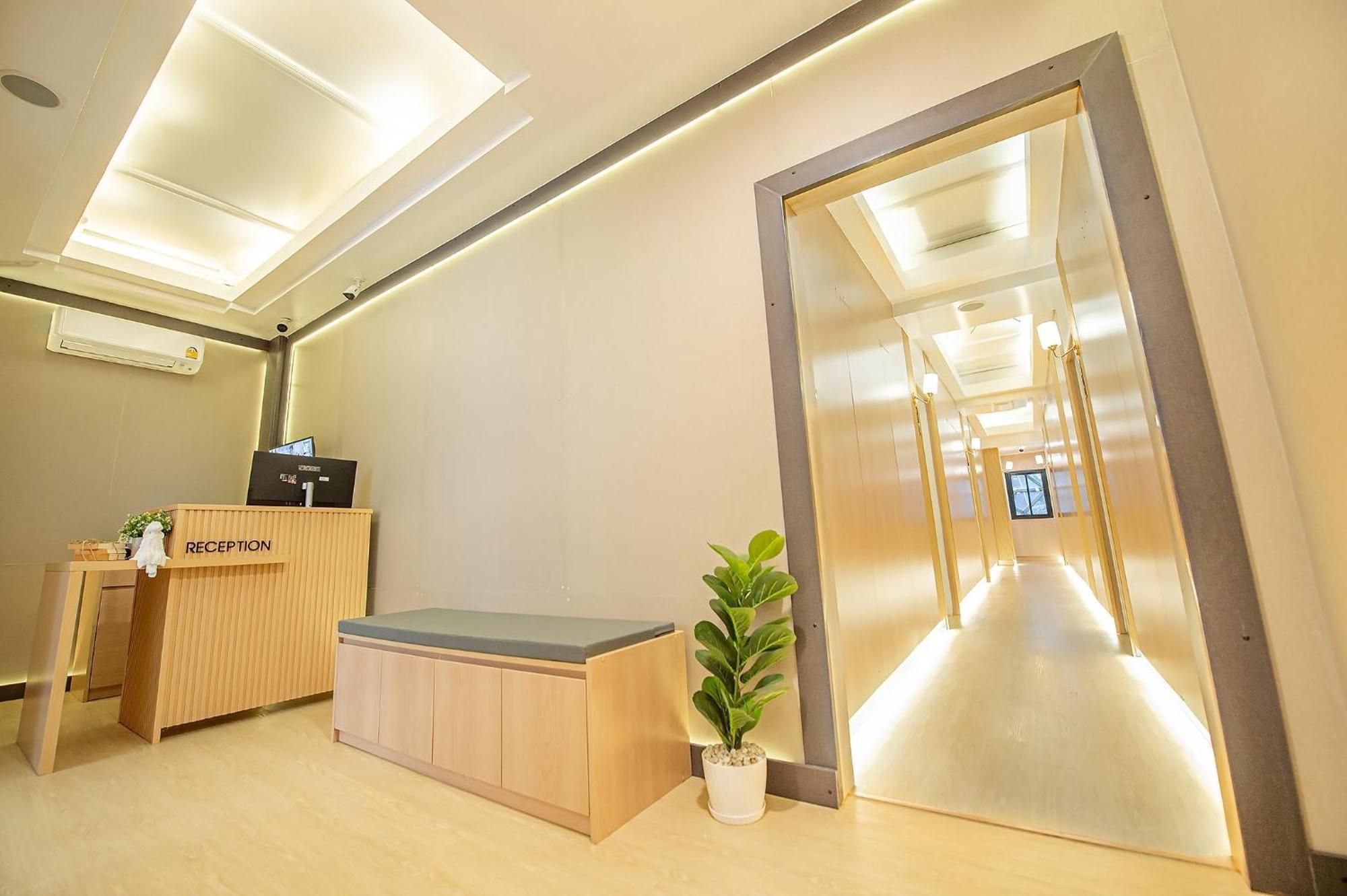 Thrive Hotel Бангкок Экстерьер фото