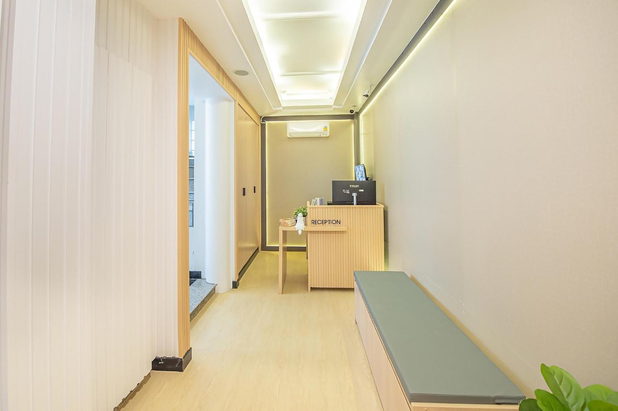 Thrive Hotel Бангкок Экстерьер фото