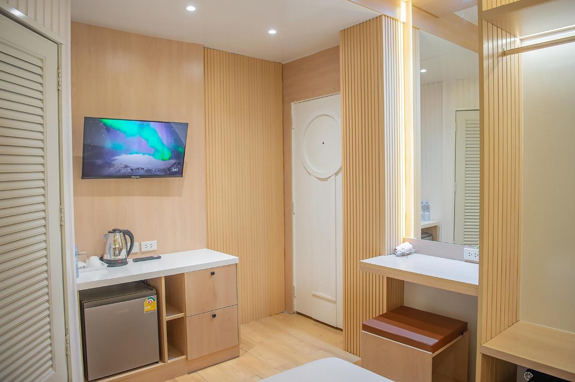 Thrive Hotel Бангкок Экстерьер фото